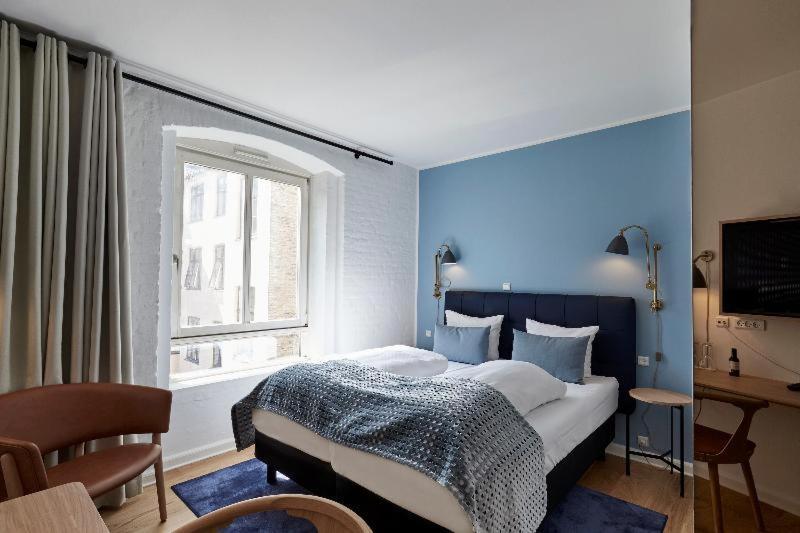Two Connecting Double Rooms